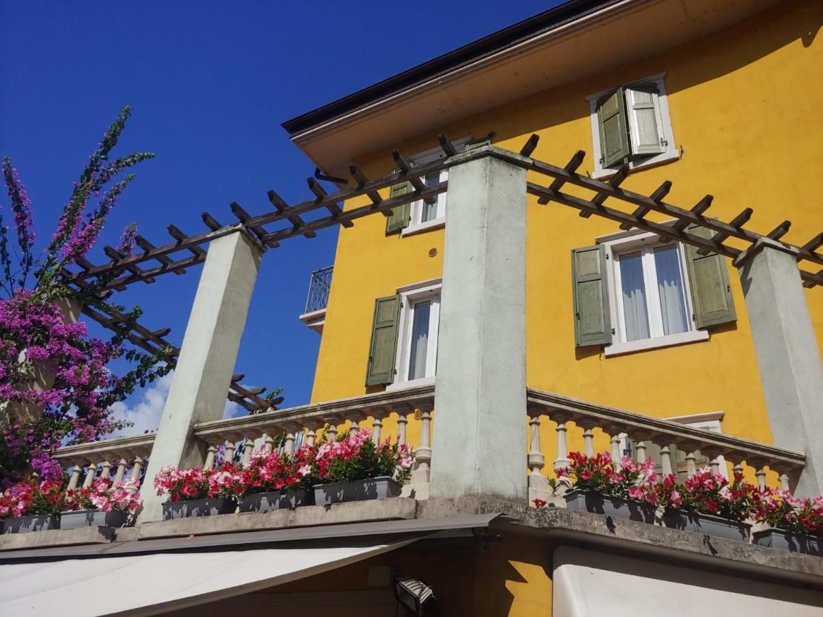Appartamenti Baia Azzurra 3. Torbole Sul Garda Exterior photo
