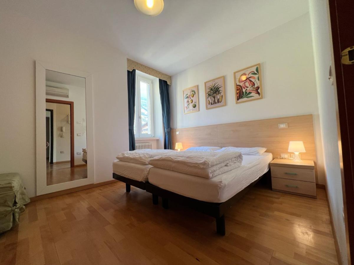 Appartamenti Baia Azzurra 3. Torbole Sul Garda Exterior photo
